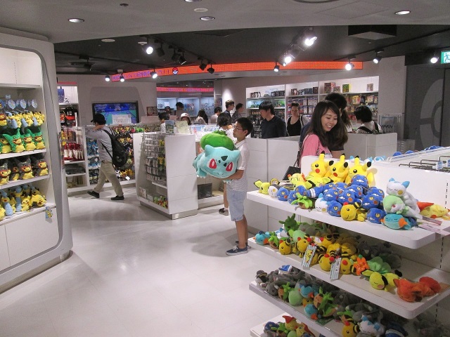 erschiedene Pokmon-Figuren im Mega Tokyo Pokmon Center, Sunshine City, Ikebukuro